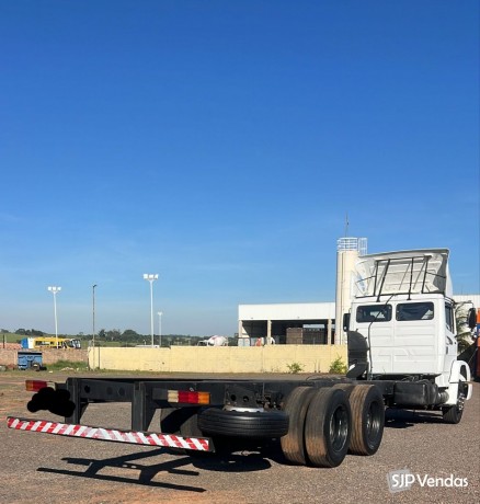 caminhao-mercedes-1620-no-chassis-big-1