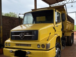 Caminhão caçamba basculante Mercedes 1620