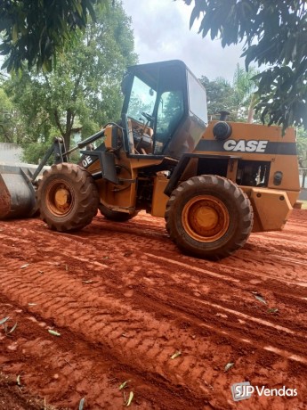 pa-carregadeira-case-w20-big-5