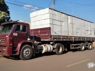 Conjunto VW 18310 + carreta facchini