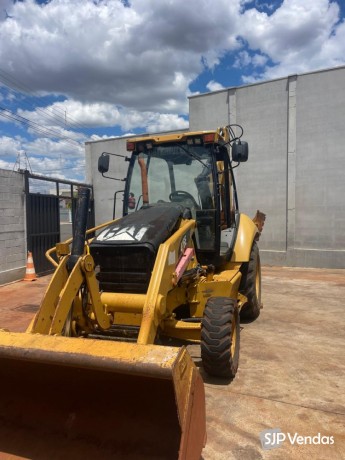 retroescavadeira-caterpillar-big-1