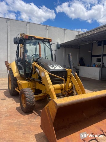 retroescavadeira-caterpillar-big-0