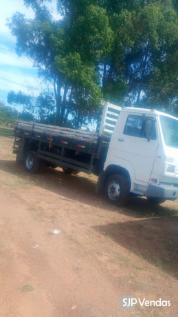 caminhao-volkswagen-8100-big-0