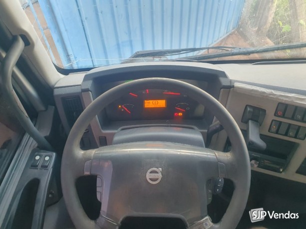 caminhao-volvo-vm-330-bitruck-big-4