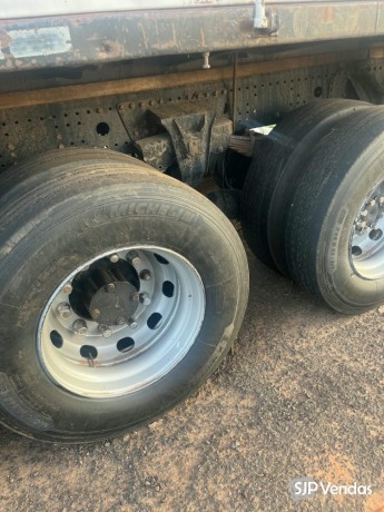 caminhao-mercedes-benz-atego-2426-ano-2013-bitruck-no-chassi-a-venda-big-9