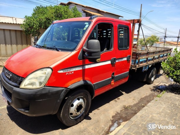 caminhao-iveco-70c17-ano-2013-a-venda-em-uberlandia-big-2