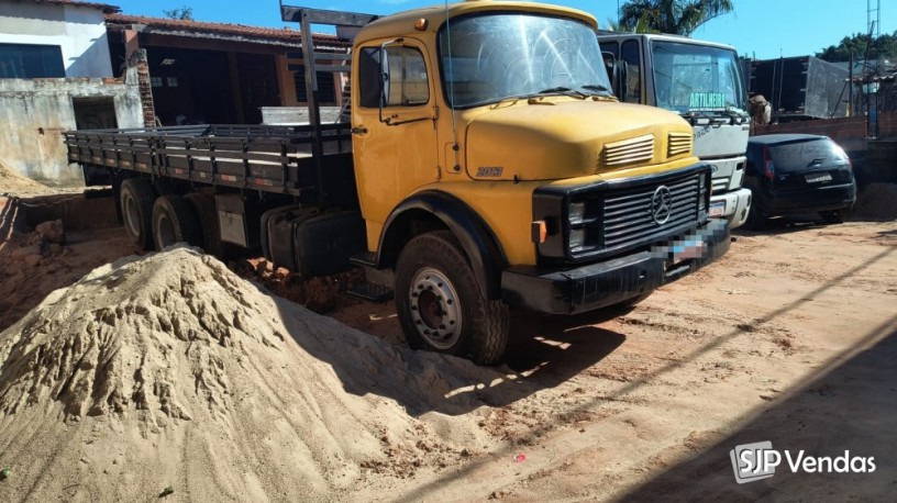 caminhao-mercedes-benz-2013-ano-1981-trucado-reduzido-na-carroceria-a-venda-campinas-sp-big-0